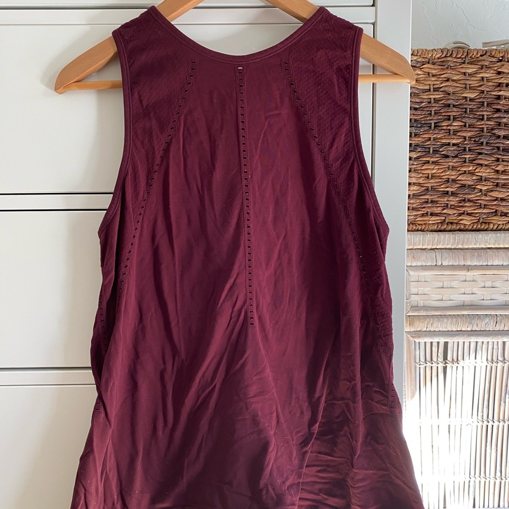 athleta maroon tie back yoga workout top